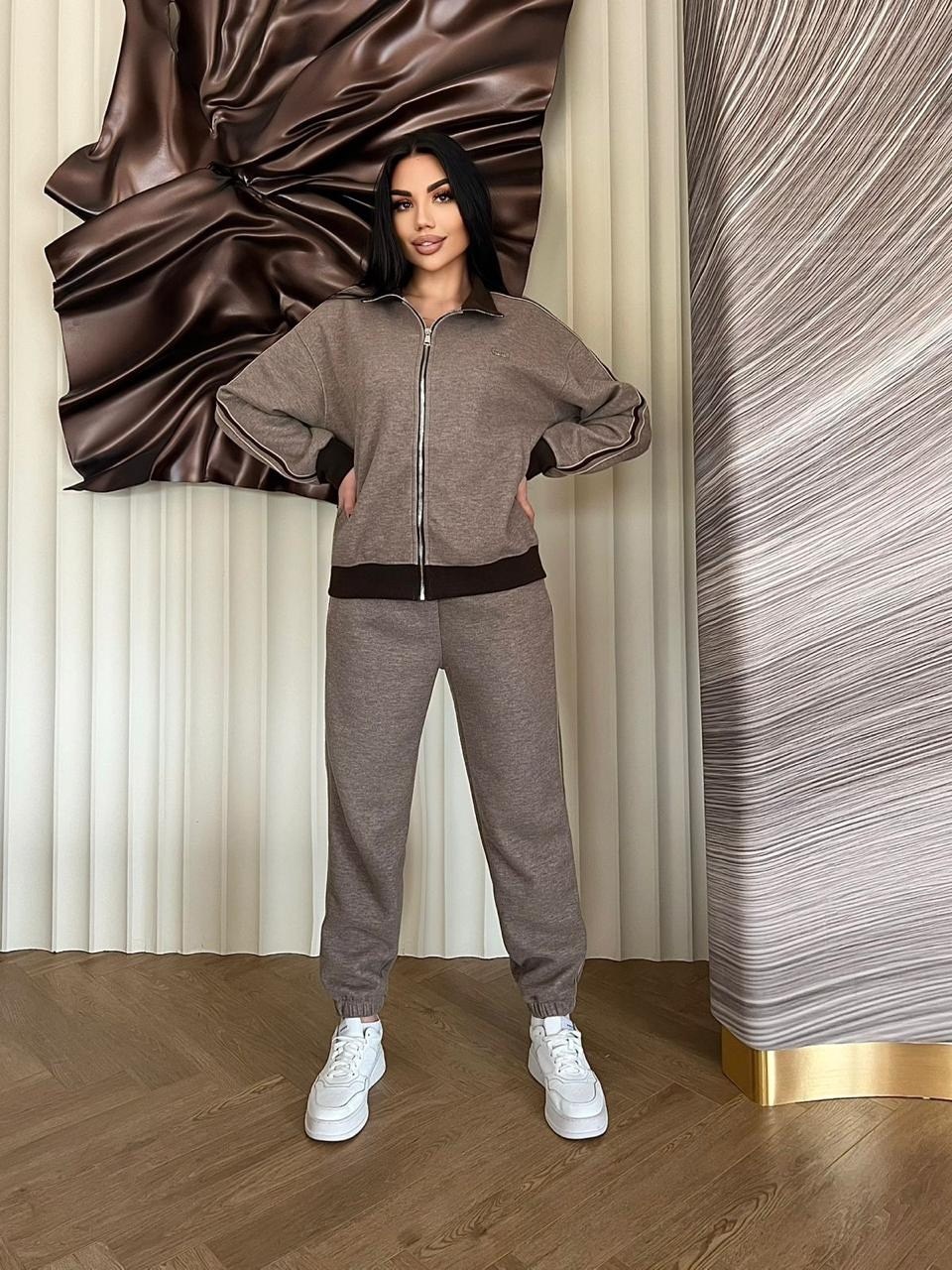 костюмы комплекты,стильные костюмы,спортивные костюмы,костюмы женские спортивные,женские костюмы