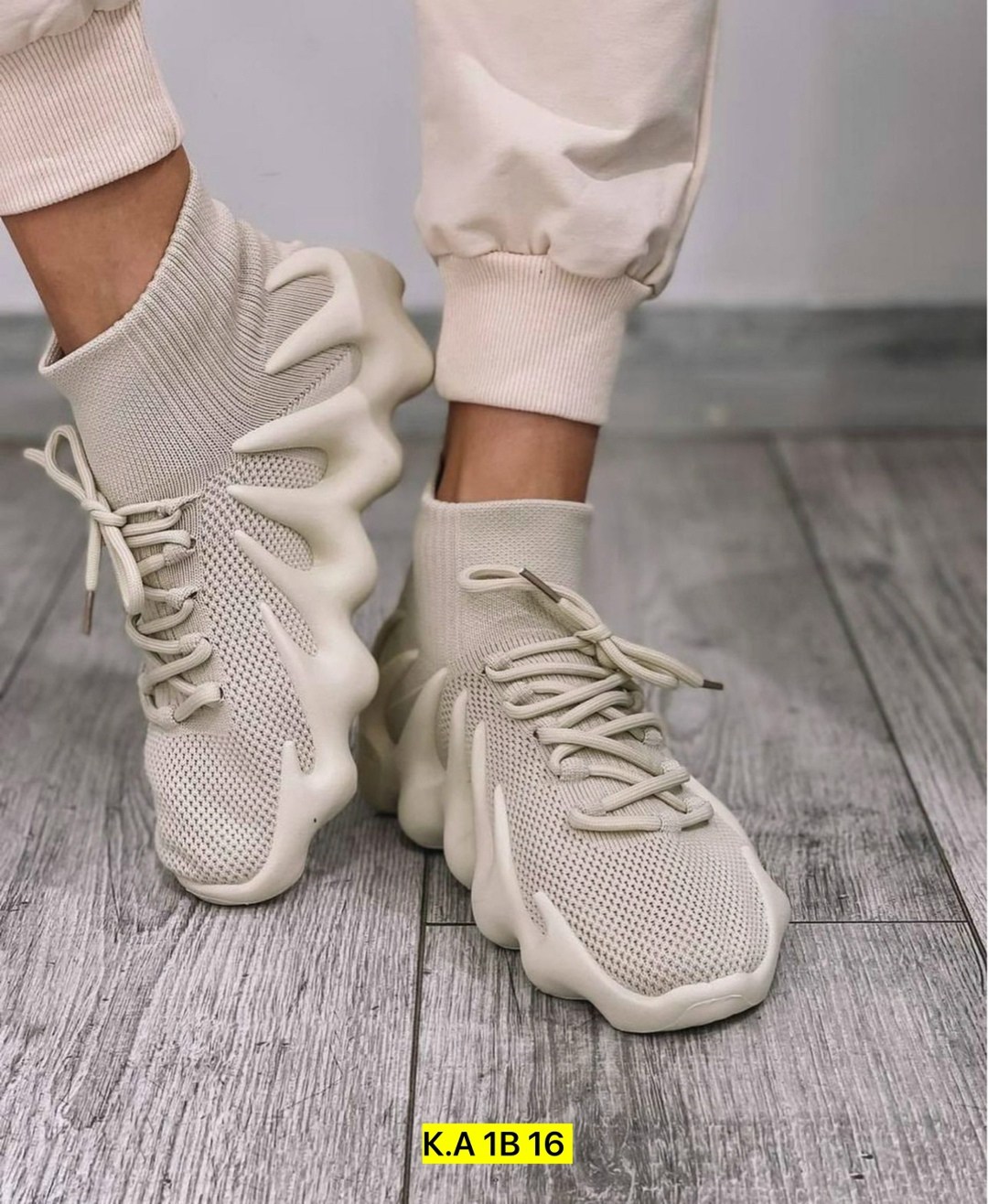 кроссовки женскиe,кроссовки, спортивная,кроссовки adidas yeezy 450,изи 450 кроссовки