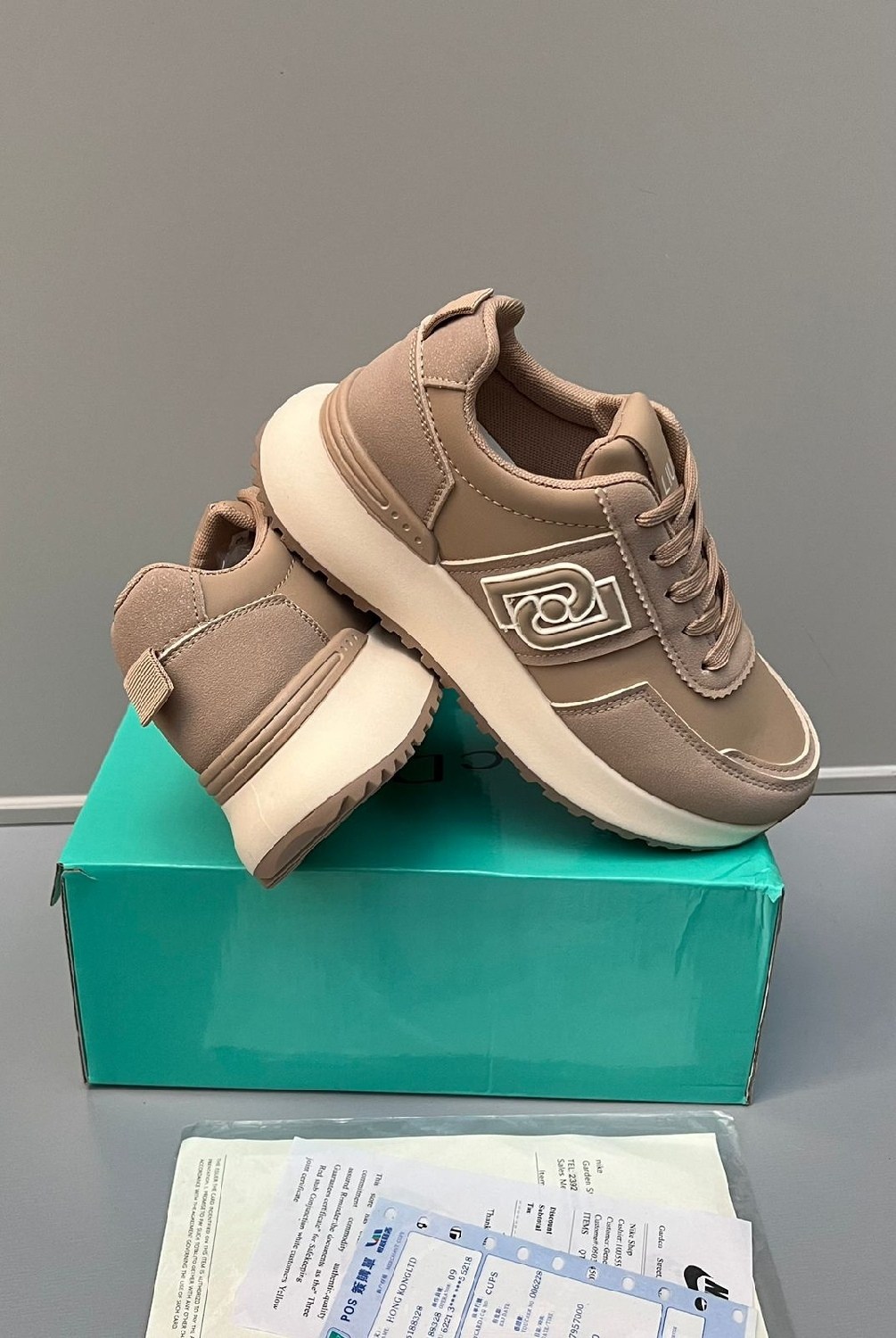 ,женские кроссовки,liu jo кроссовки,бежевые кроссовки,кроссовки женские liu jo