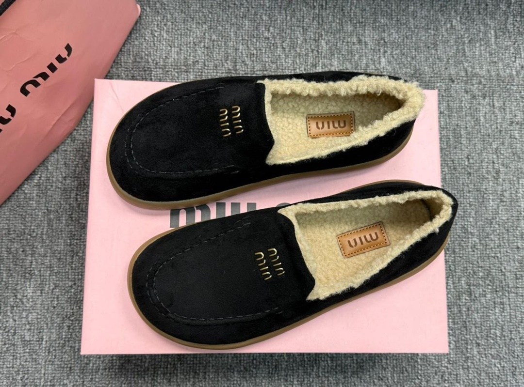 , женская,обуви,лоферы с мехам,лоферы замшевые