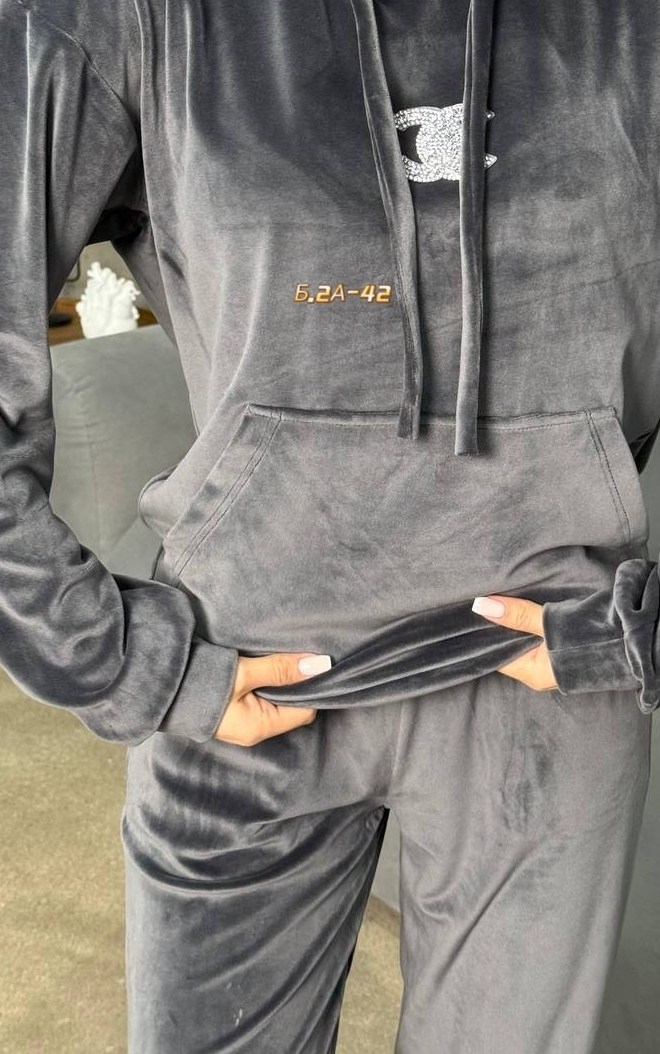 велюровый костюм,костюм велюровый спортивный,велюровый спортивный костюм женски,костюм велюровый amore,спортивный костюм женский велюровый