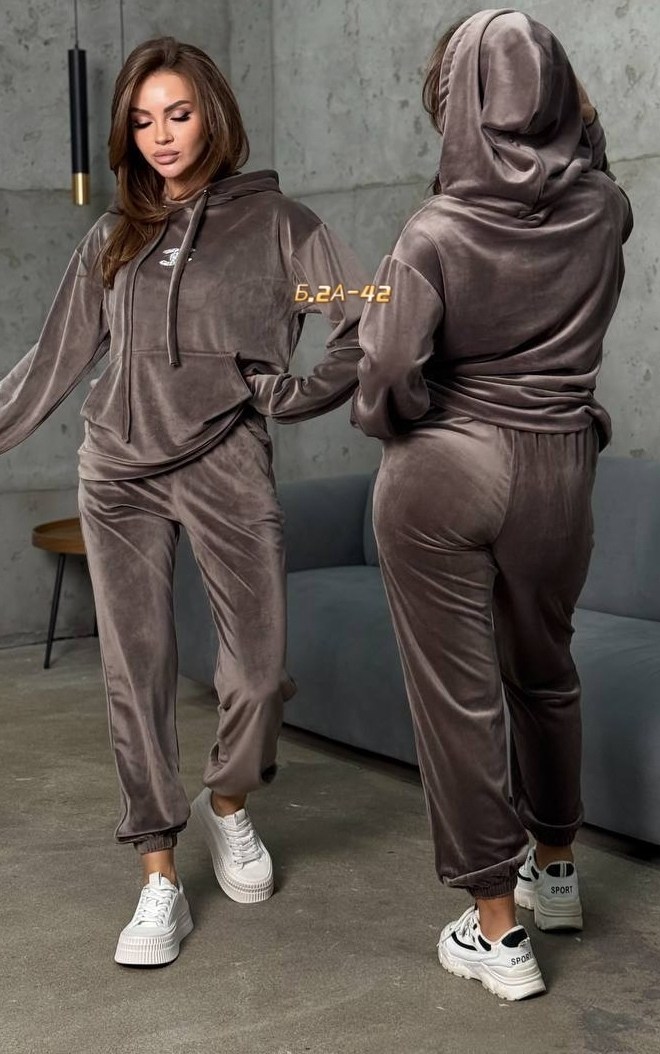 велюровый костюм,костюм велюровый спортивный,велюровый спортивный костюм женски,костюм велюровый amore,спортивный костюм женский велюровый