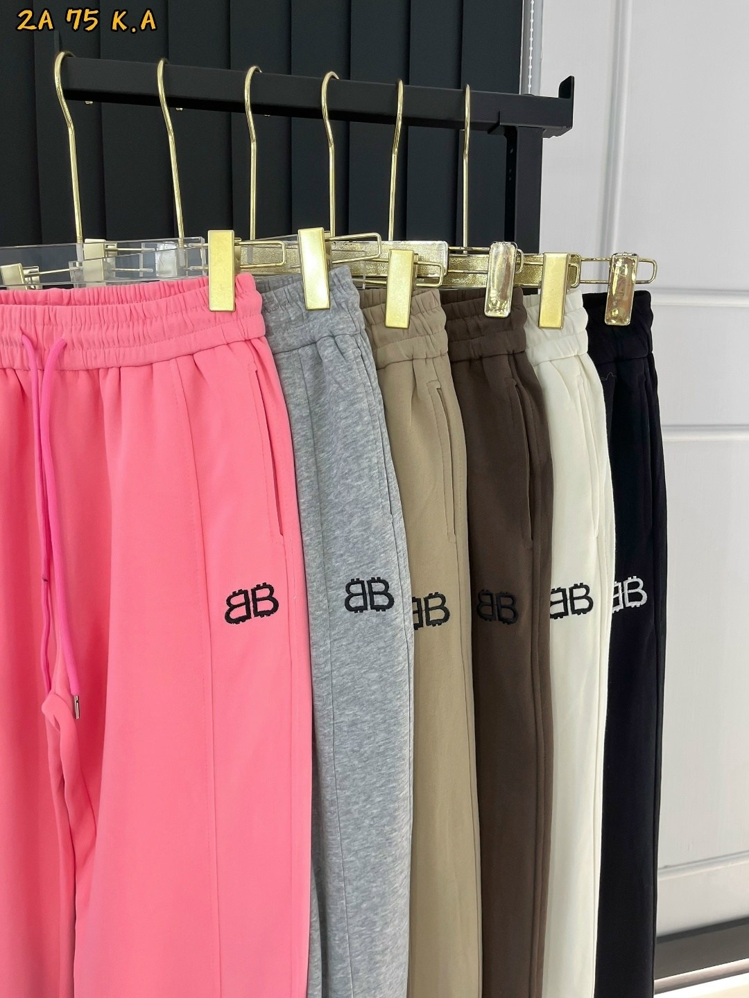 штаны спортивные женские,штаны женские,штаны спортивные,брюки модные,чëрные штаны