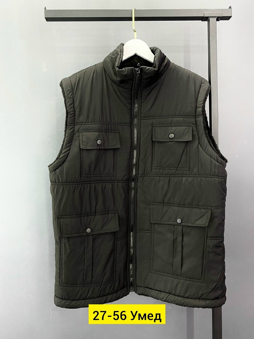 жилетка мужская,жилет мужской,жилетка,безрукавка мужская,жилет