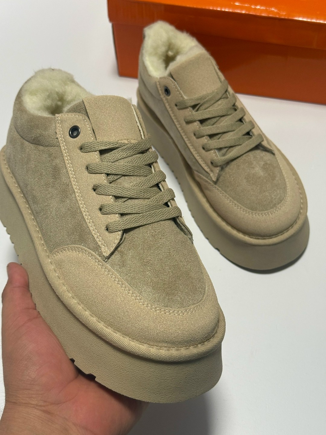 , женская,кроссовки теплые, зимняя,замшевые кеды