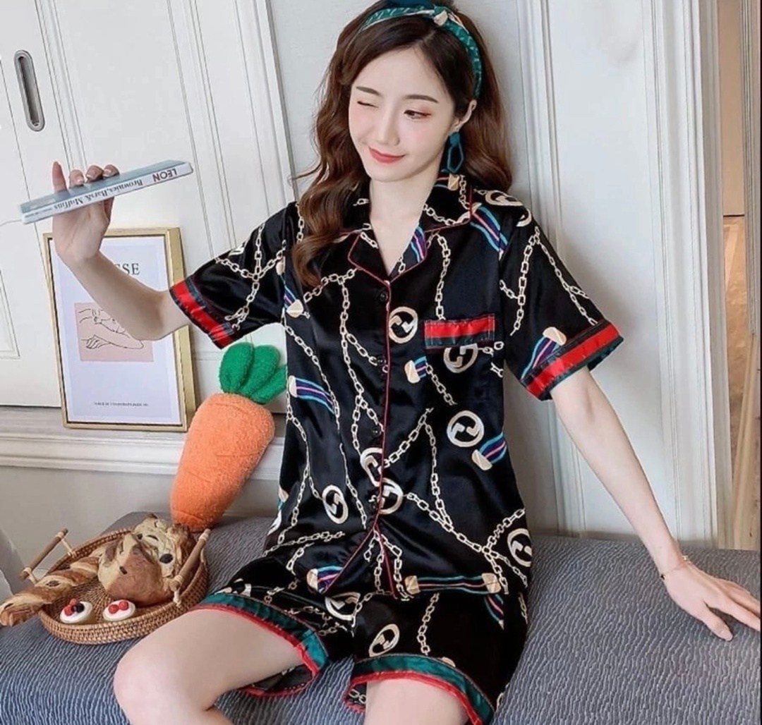 пижама женская шелковая с шортами,пижама женская,женские пижамные комплекты,пижама комплект,пижама с короткими рукавами