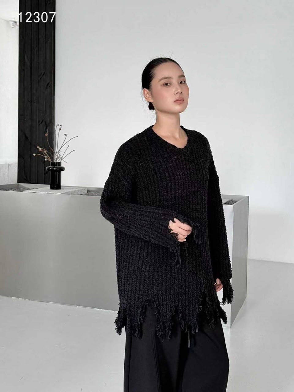 свитер удлиненная,джемпер оверсайз,удлиненный джемпер,модный свитер,джемпер вязаный