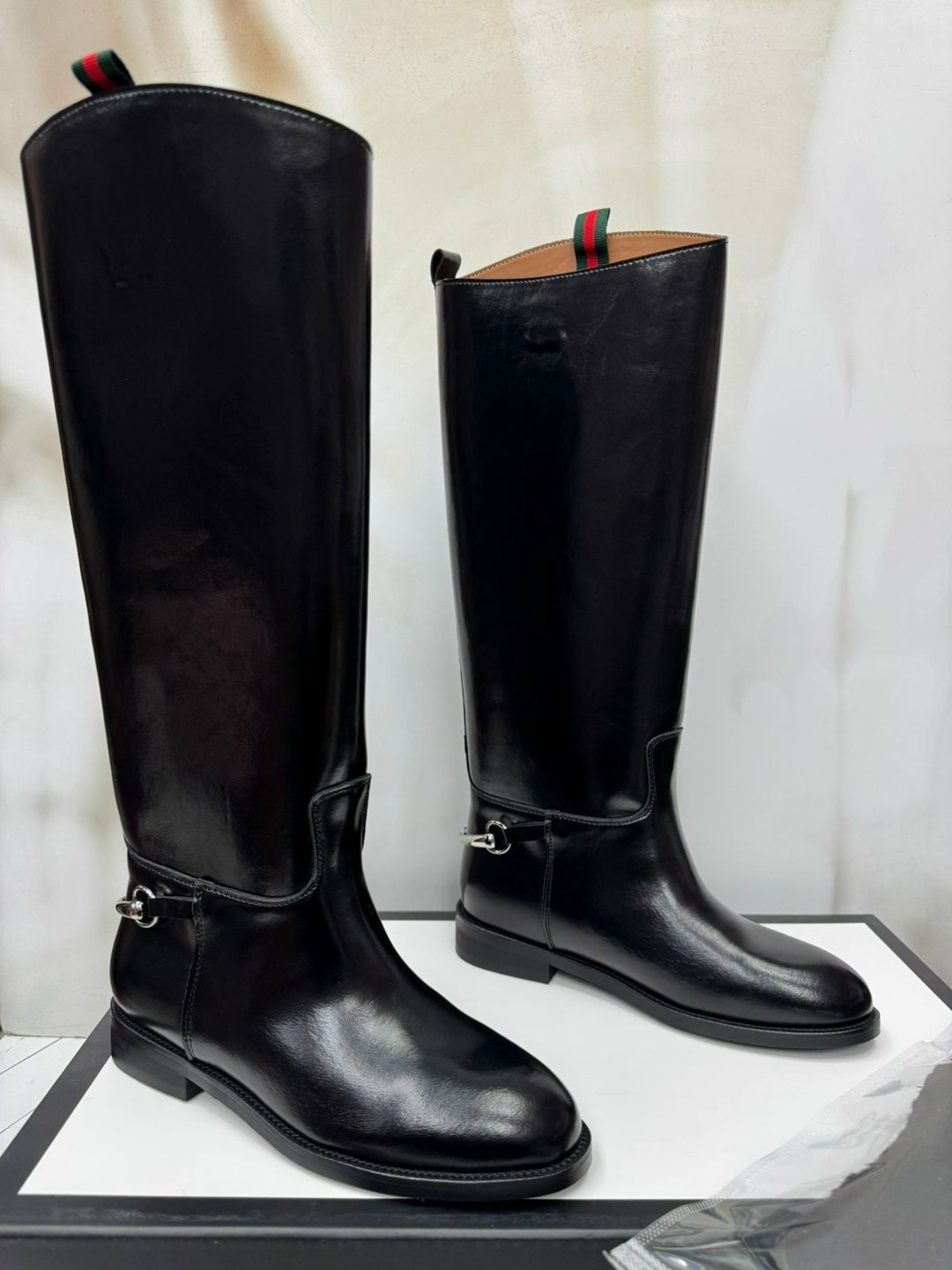 сапоги gucci,женские сапоги,сапоги гуччи,кожаные сапоги,сапоги замшевые гуччи