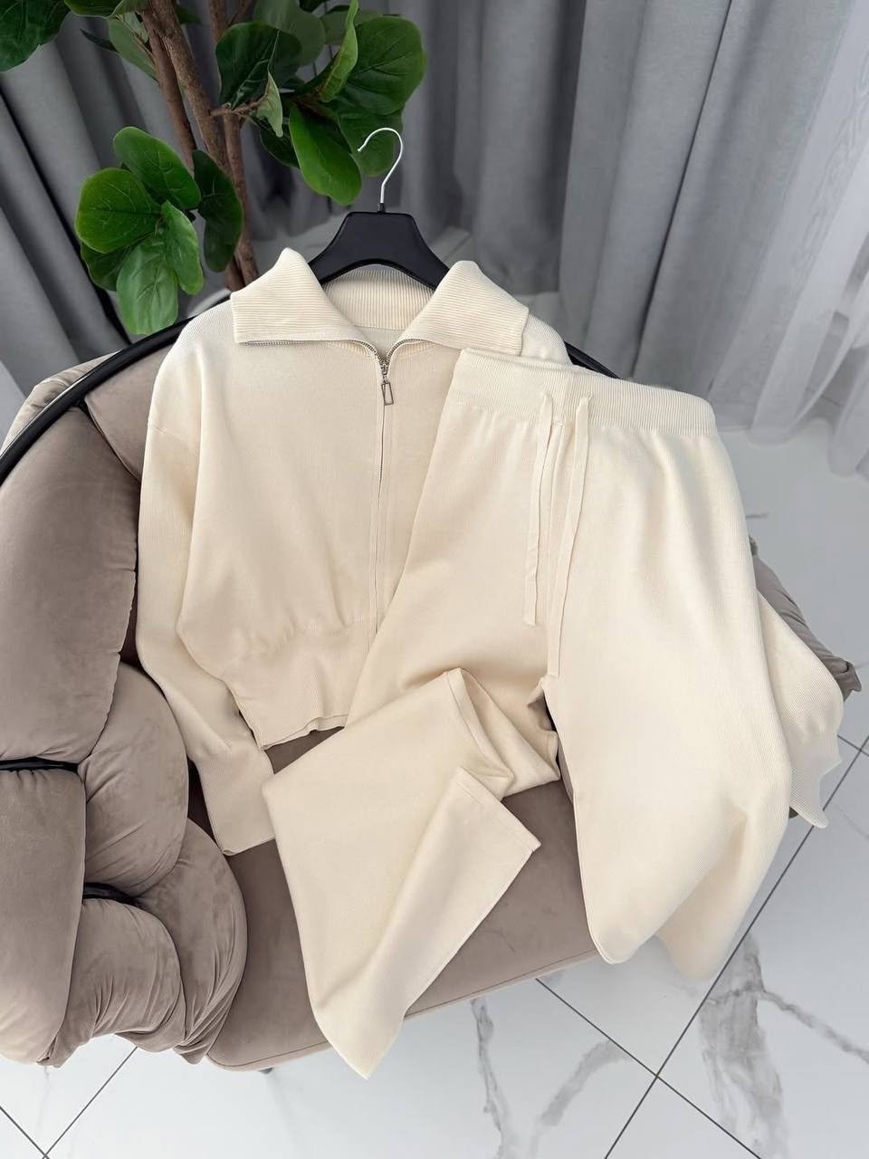 костюм на флисе,женский костюм на флисе,теплый костюм на флисе,костюм бежевый,cпортивный костюм женский на флисе