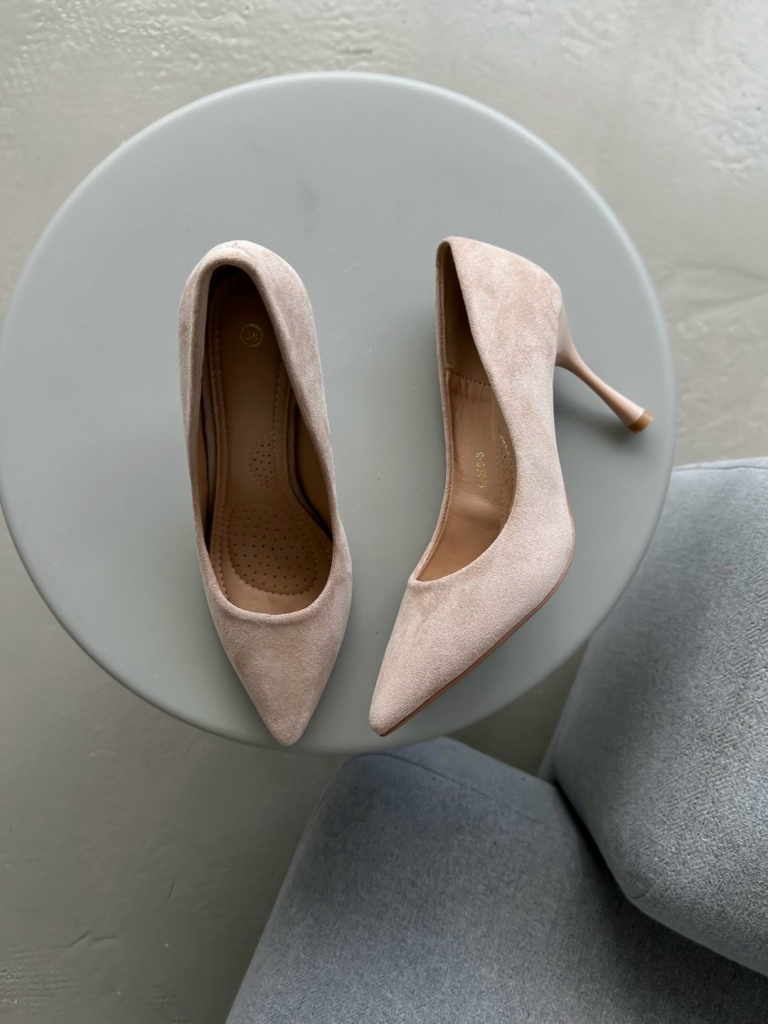 бежевые туфли,туфли лодочка,туфли лодочки женские,бежевые туфли на каблуке,замшевые туфли