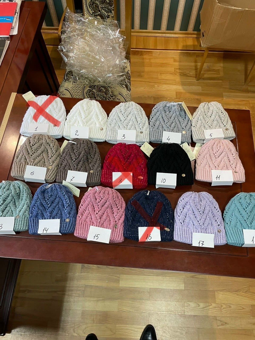 вязаная шапка,женская вязаная шапка,женская зимняя шапка,шапка бини вязаная женская,модные вязаные шапки