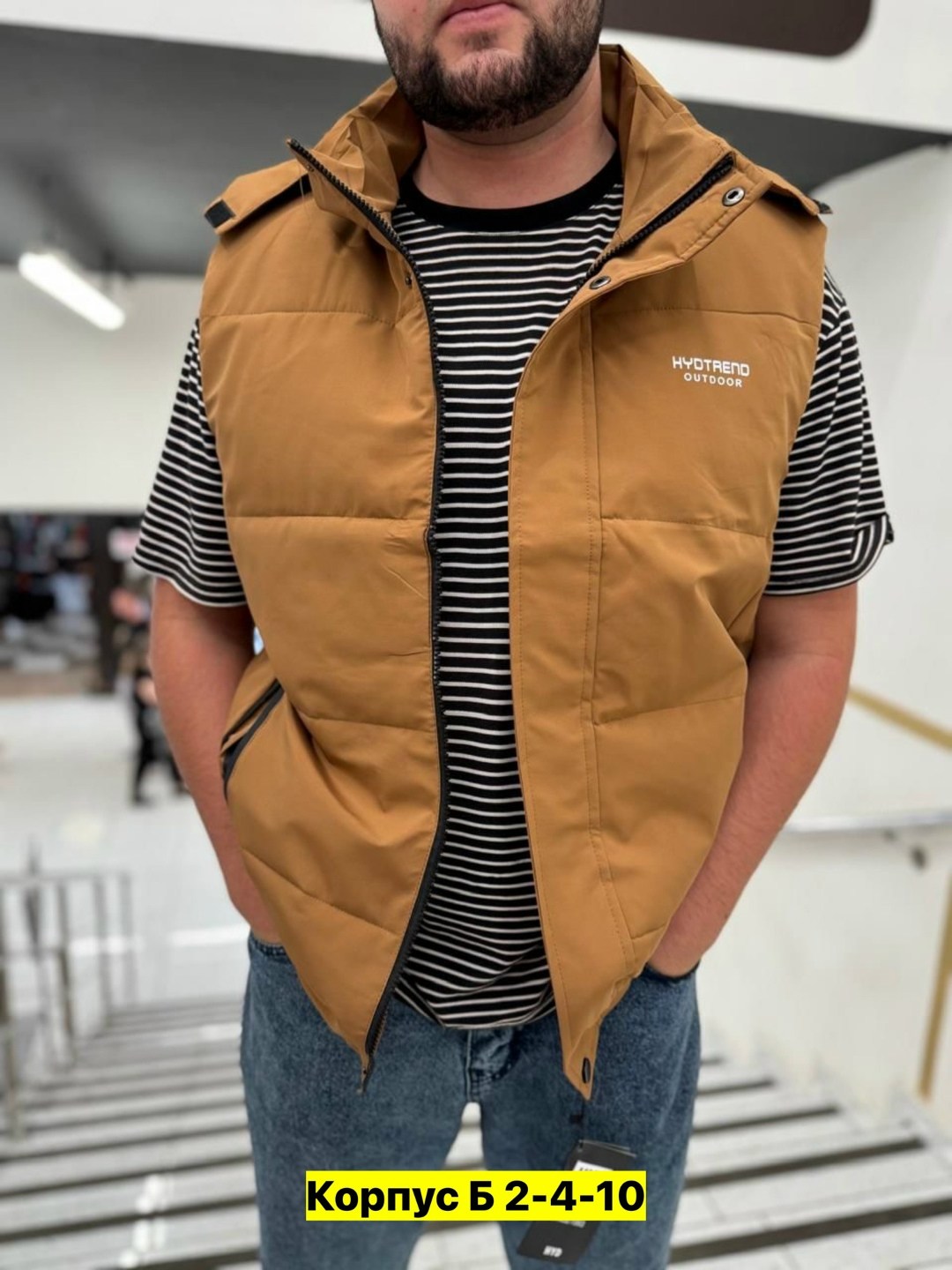 мужская жилетка,жилет мужской,жилет мужской утепленный,жилет,жилет мужской с капюшоном
