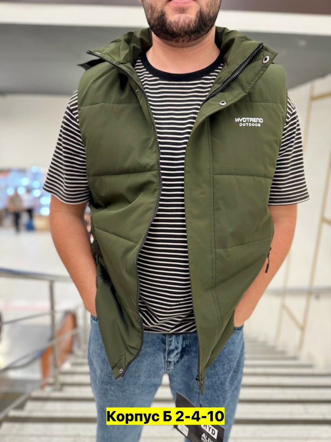 мужская жилетка,жилет мужской,жилет мужской утепленный,жилет,жилет мужской с капюшоном