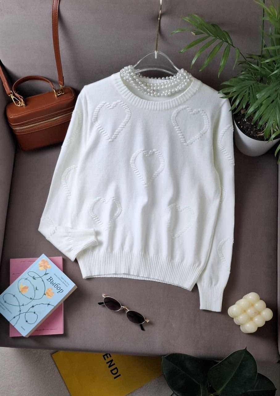 модные свитера,свитер вязаный с сердечками,свитер,джемпер с сердечками,вязаные свитера