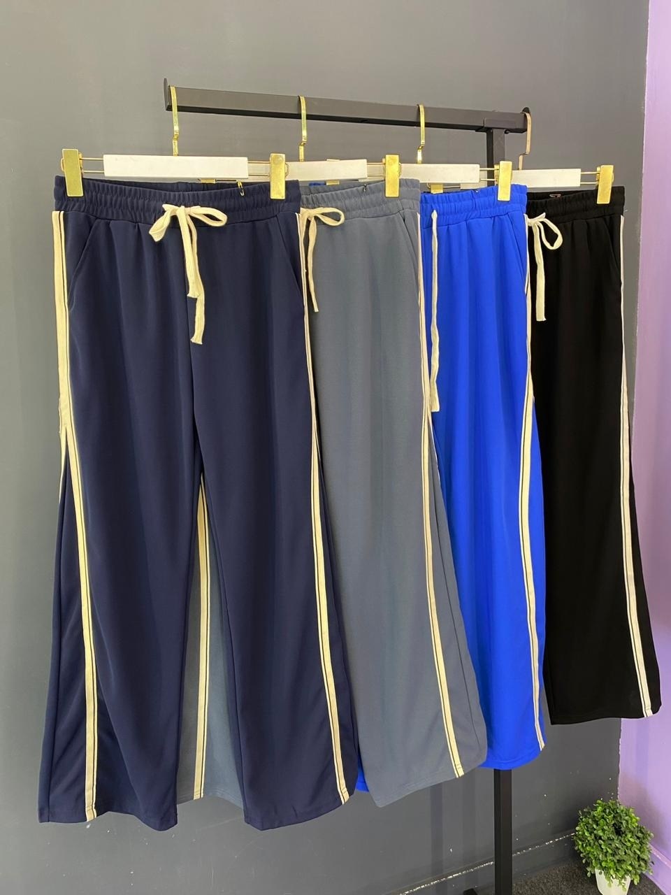 брюки спортивные,cпортивные штаны женские,брюки с полоской,брюки модные,штаны с полосками