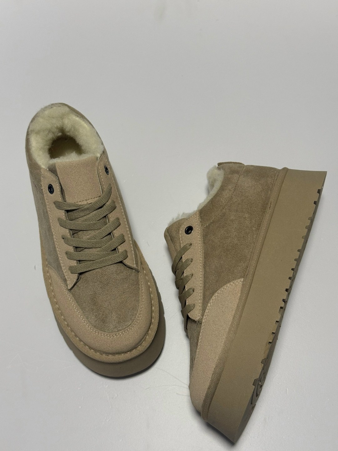 , женская,кроссовки теплые, зимняя,замшевые кеды