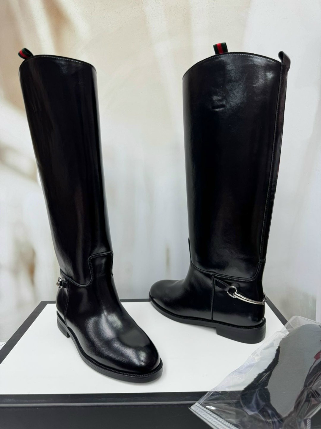 сапоги gucci,женские сапоги,сапоги гуччи,кожаные сапоги,сапоги замшевые гуччи