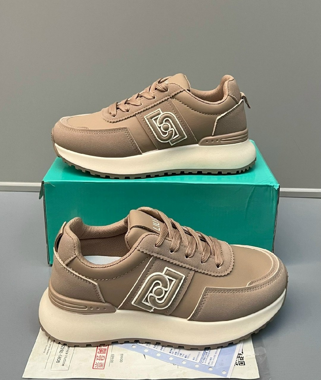 ,женские кроссовки,liu jo кроссовки,бежевые кроссовки,кроссовки женские liu jo