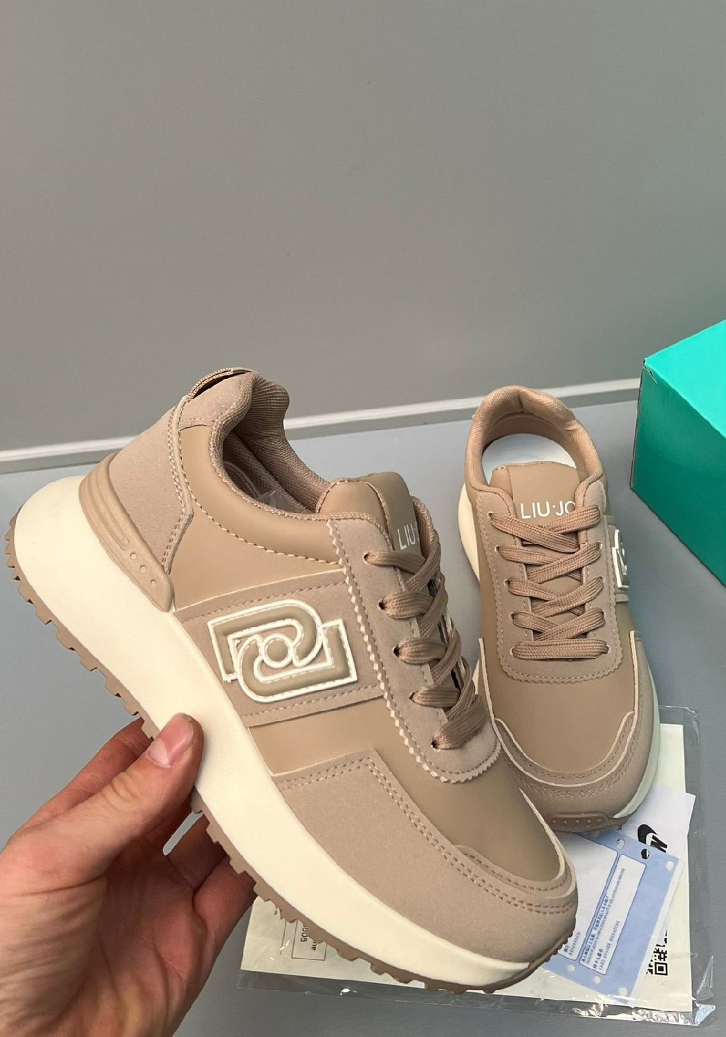 ,женские кроссовки,liu jo кроссовки,бежевые кроссовки,кроссовки женские liu jo