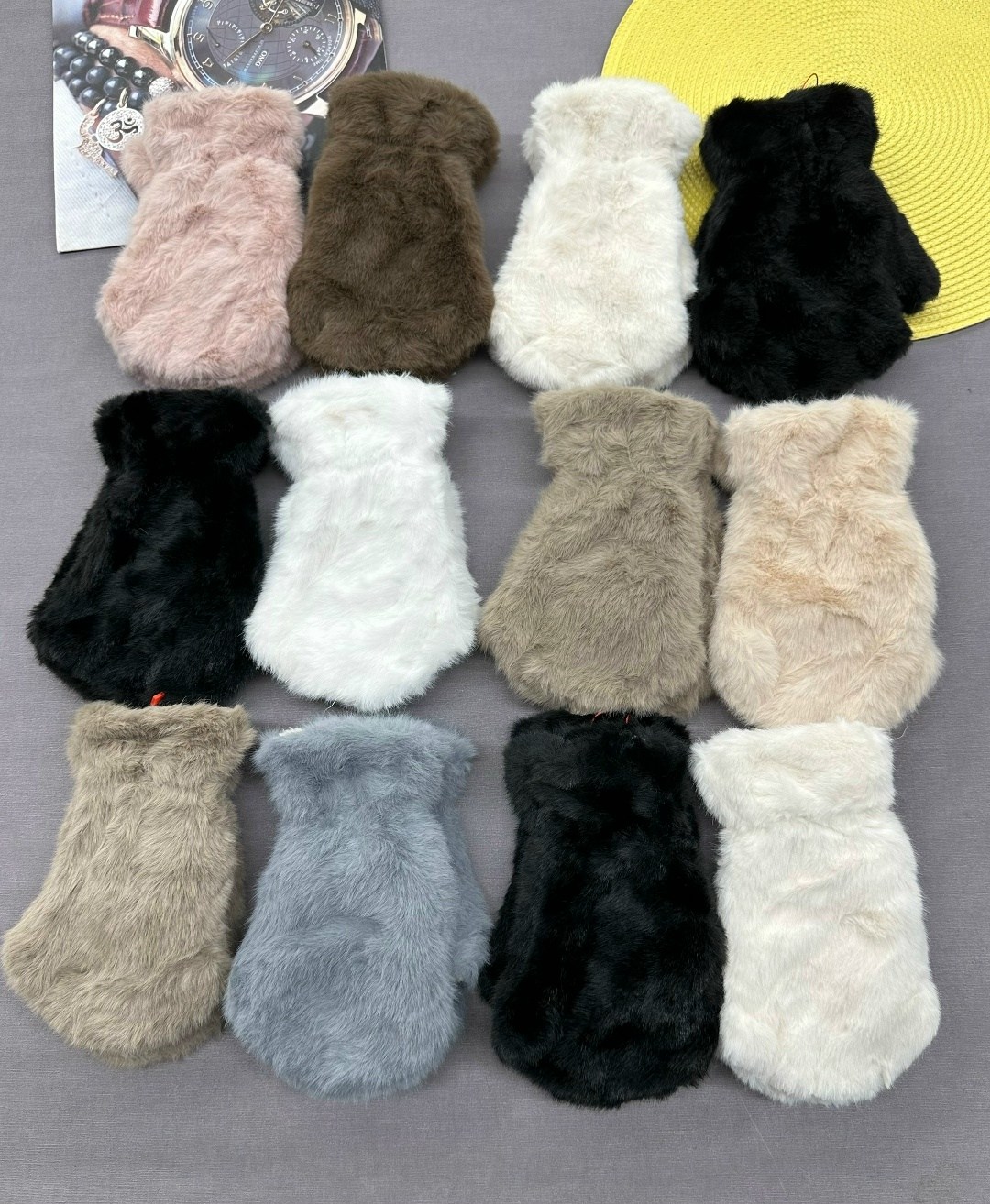 плюшевые варежки,перчатки митенки кошачьи лапки,перчатка пушистая в виде лапки,женские плюшевые варежки,пушистые перчатки кошачьи лапки