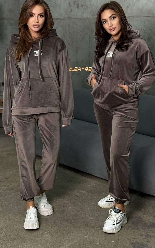 велюровый костюм,костюм велюровый спортивный,велюровый спортивный костюм женски,костюм велюровый amore,спортивный костюм женский велюровый