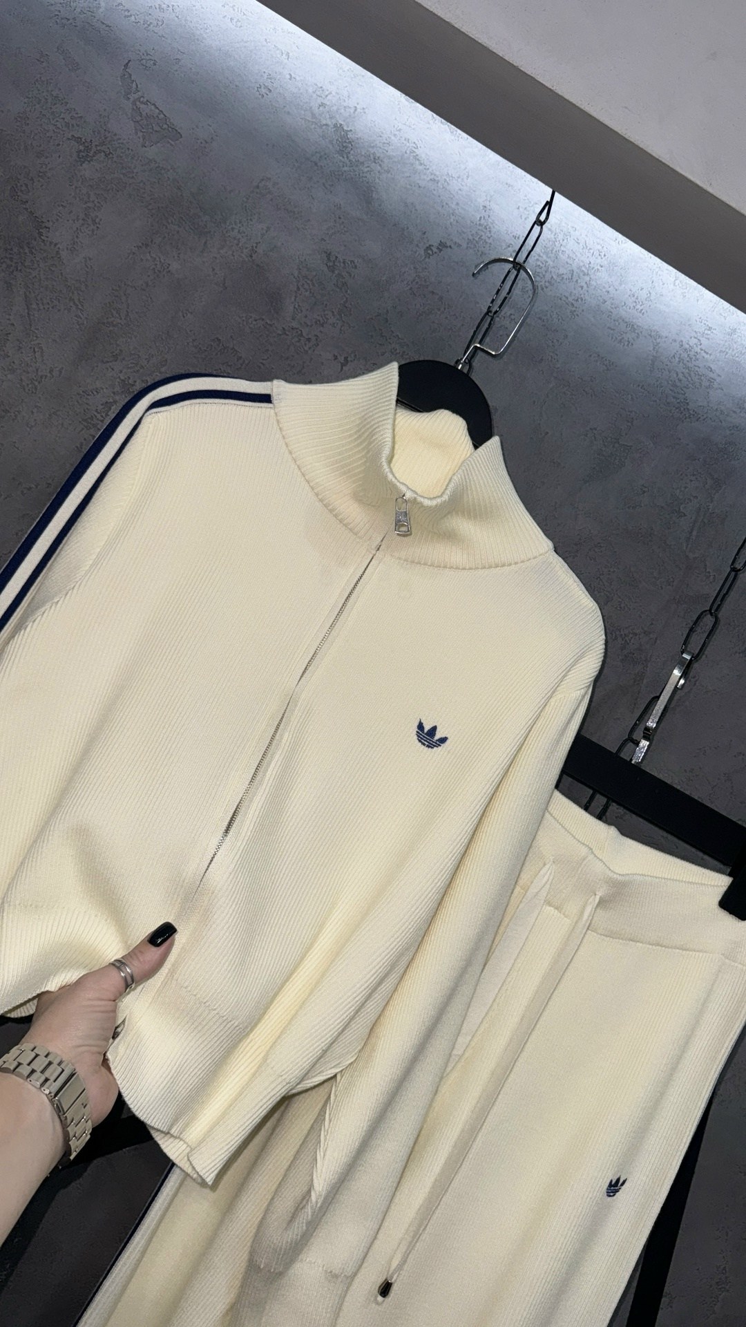 спортивные костюм,спортивный костюм стильный,женские спортивные костюмы,повседневный костюм,костюмы спортивный adidas