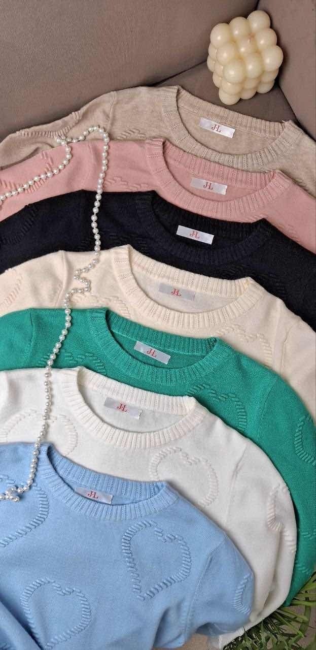 модные свитера,свитер вязаный с сердечками,свитер,джемпер с сердечками,вязаные свитера