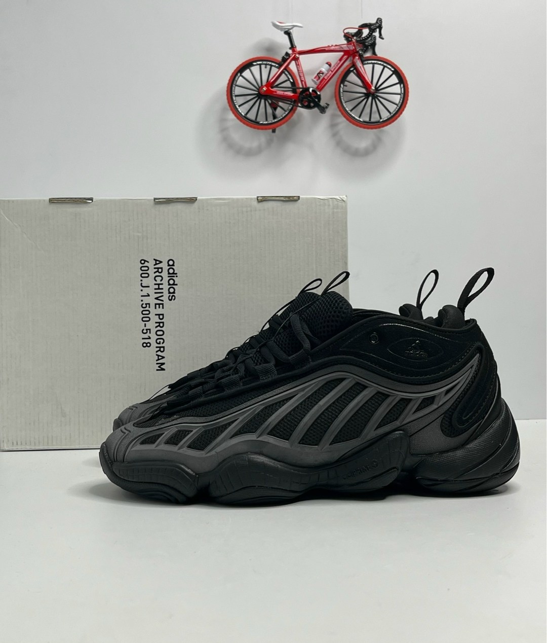 кроссовки adidas yeezy 500,кроссовки adidas,мужские кроссовки adidas,кроссовки adidas yeezy boost 500,кроссовки adidas yeezy