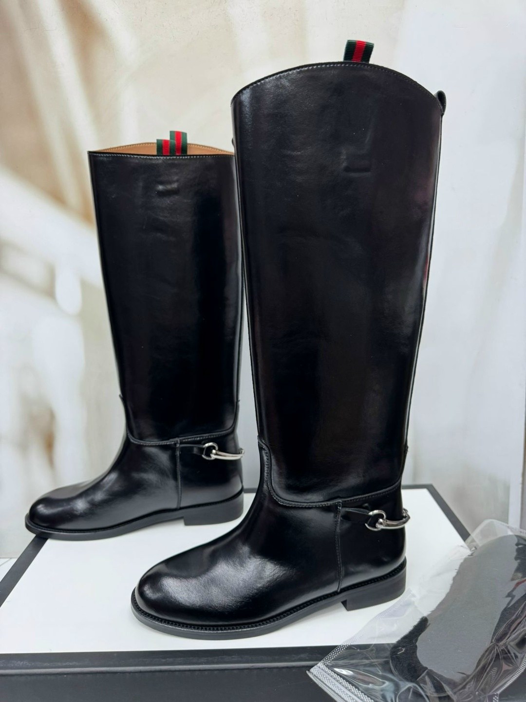 сапоги gucci,женские сапоги,сапоги гуччи,кожаные сапоги,сапоги замшевые гуччи