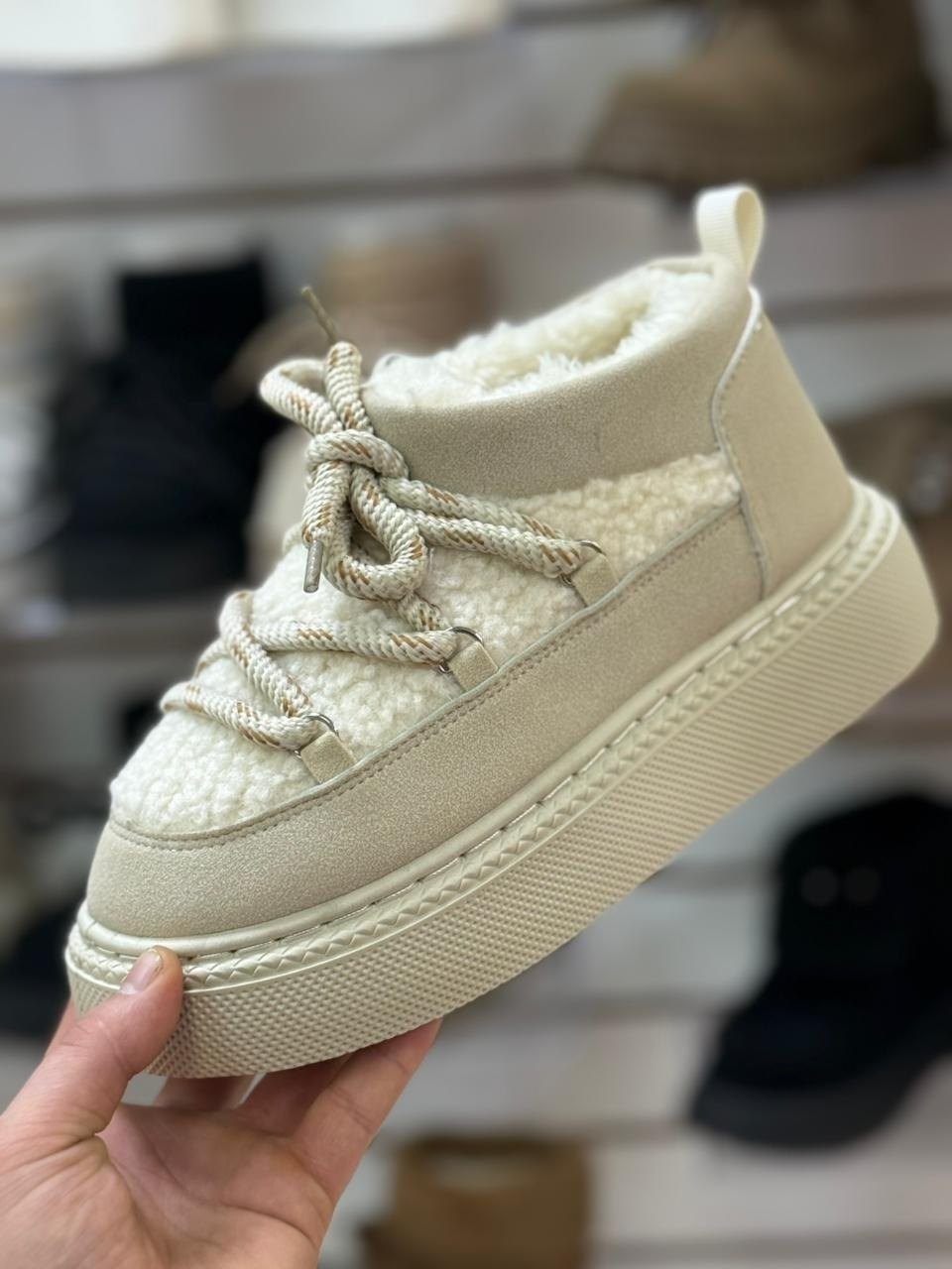 ,женские угги,женская зимняя ,зимняя ,меховая