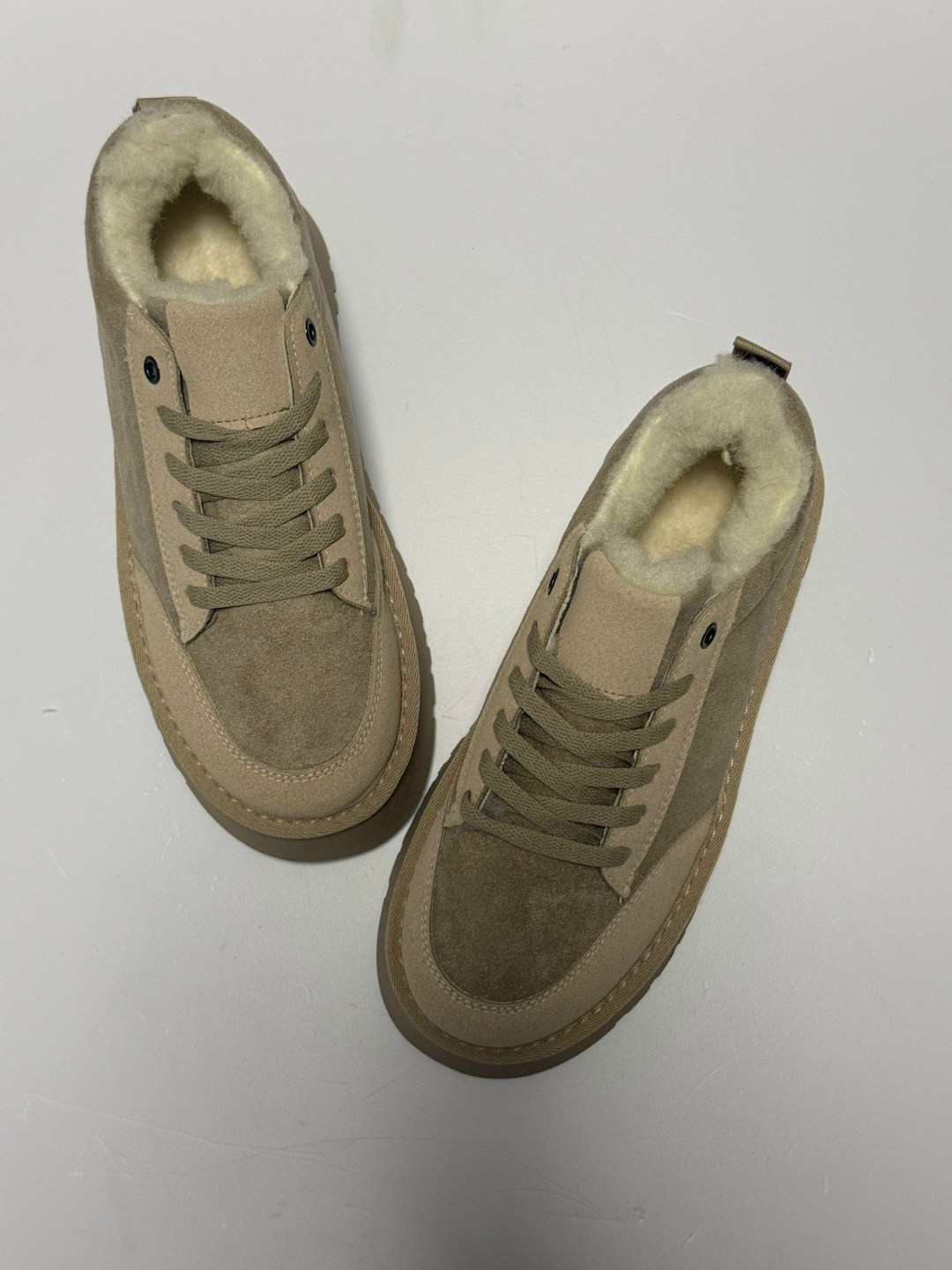 , женская,кроссовки теплые, зимняя,замшевые кеды