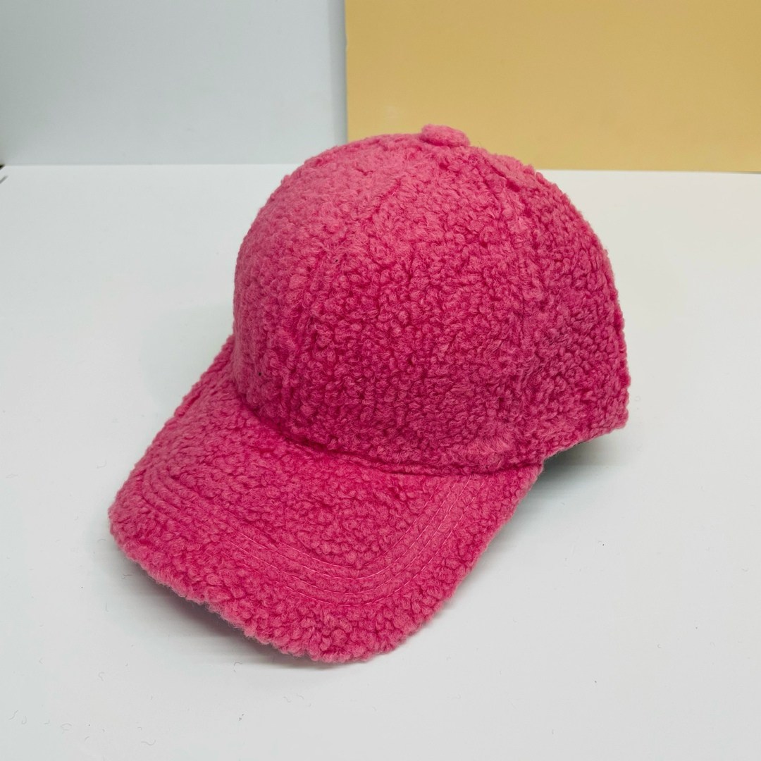 бейсболка теплая,теплая кепка,бейсболка женская,меховая бейсболка,пушистая кепка