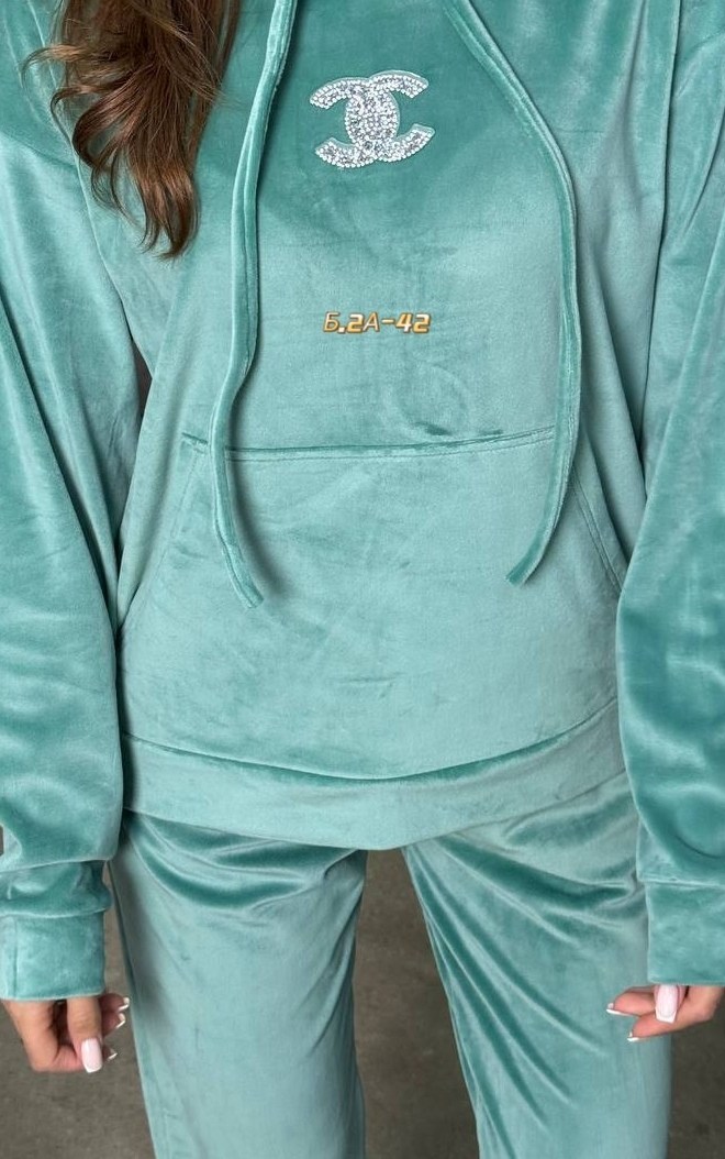 велюровый костюм,костюм велюровый спортивный,велюровый спортивный костюм женски,костюм велюровый amore,спортивный костюм женский велюровый