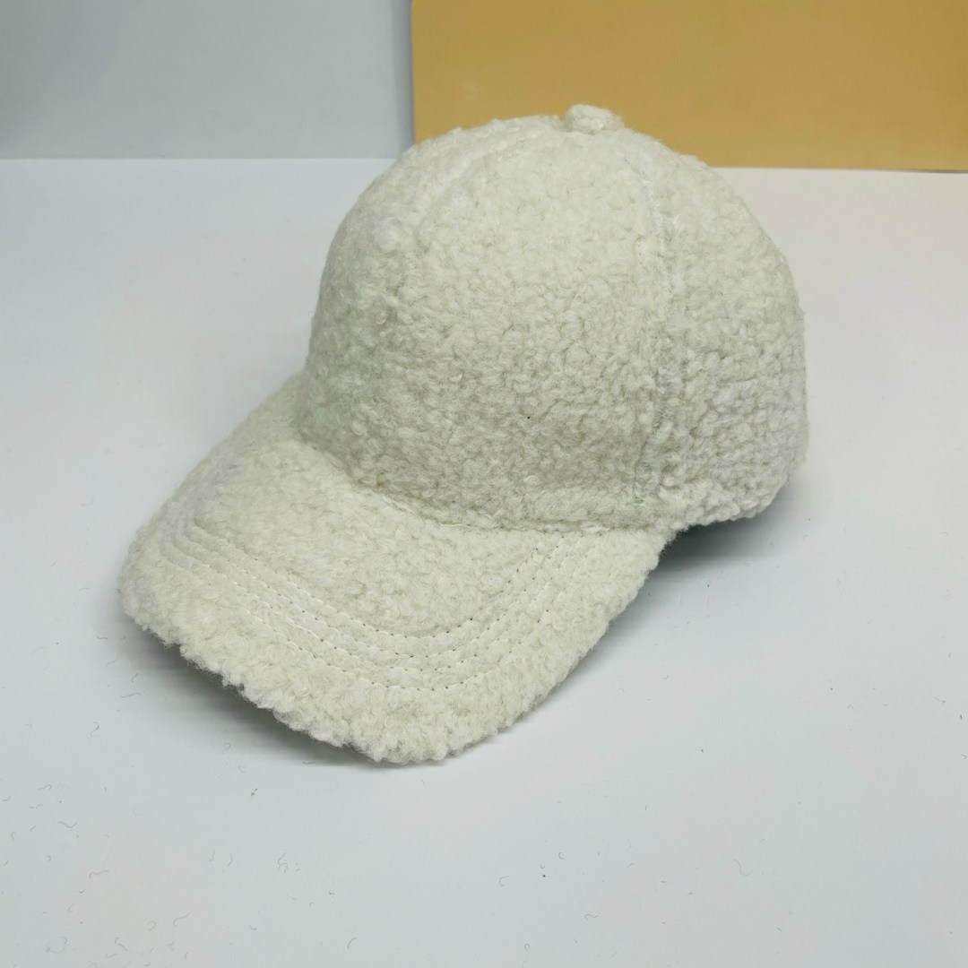 бейсболка теплая,теплая кепка,бейсболка женская,меховая бейсболка,пушистая кепка