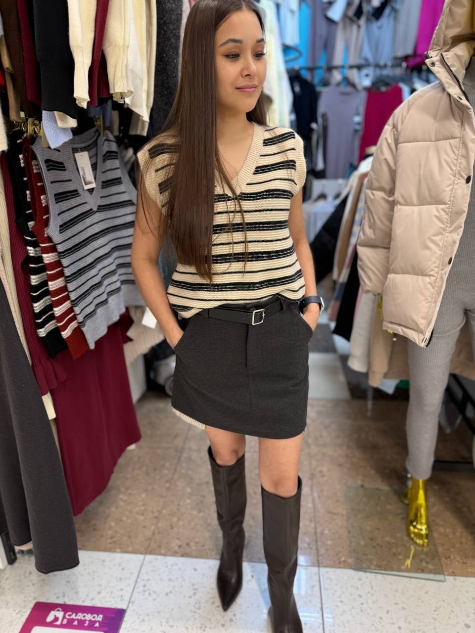 жилетка вязаная,жилет трикотажный,вязаные жилеты,женский трикотажный жилет в полоску,жилетка женская