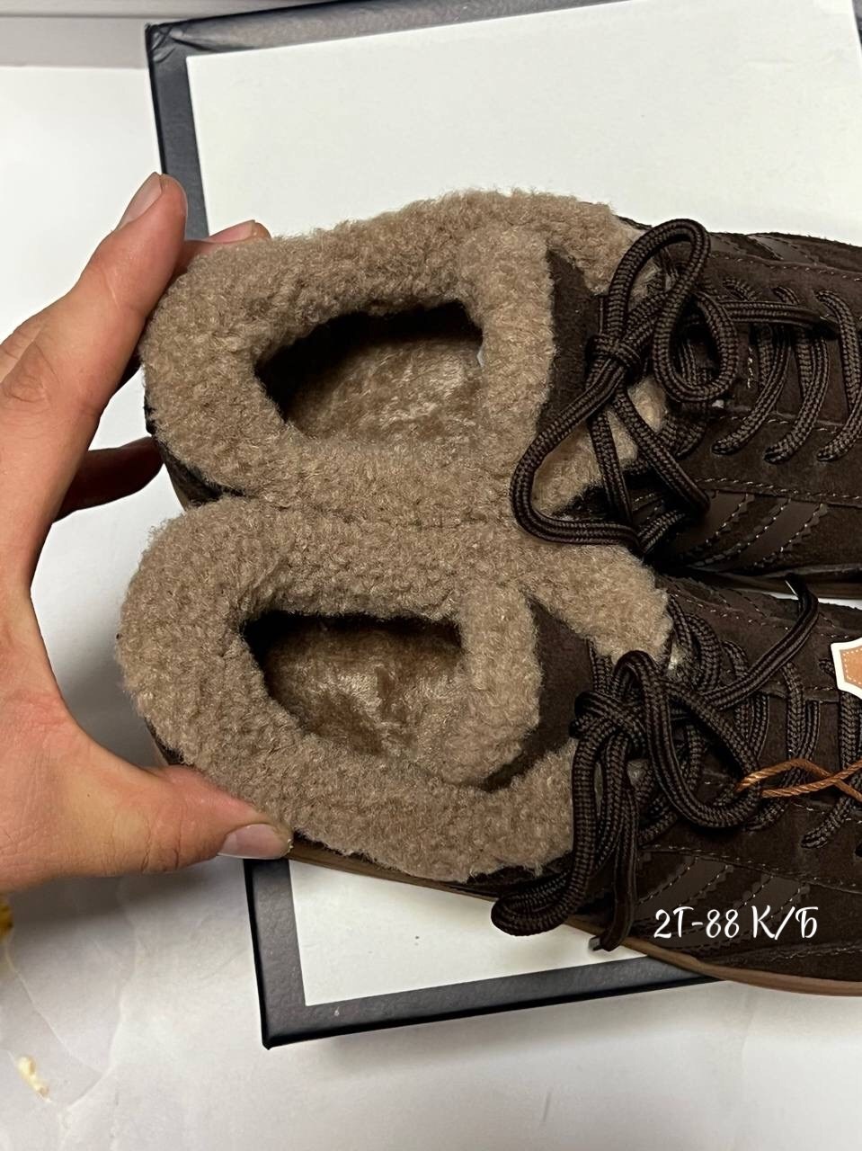 ,спортивная ,кроссовки теплые,обуви,брендовые кроссовки