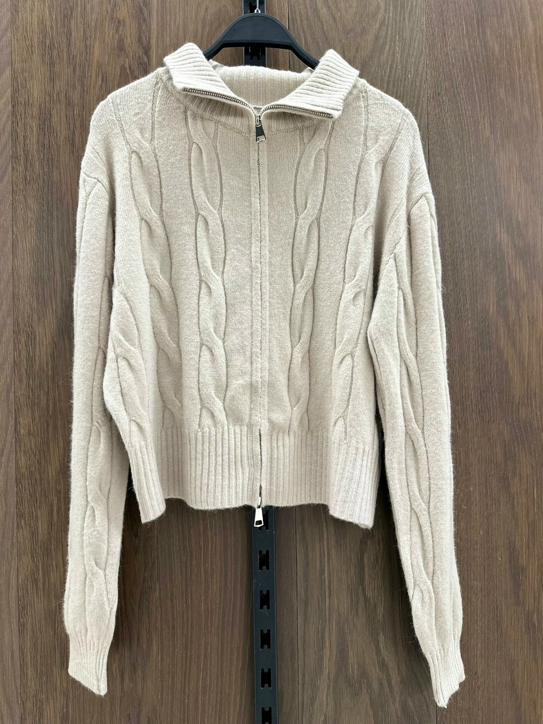 вязаная кофта,модные свитера,бежевый джемпер,вязаные кардиганы,женская кофта