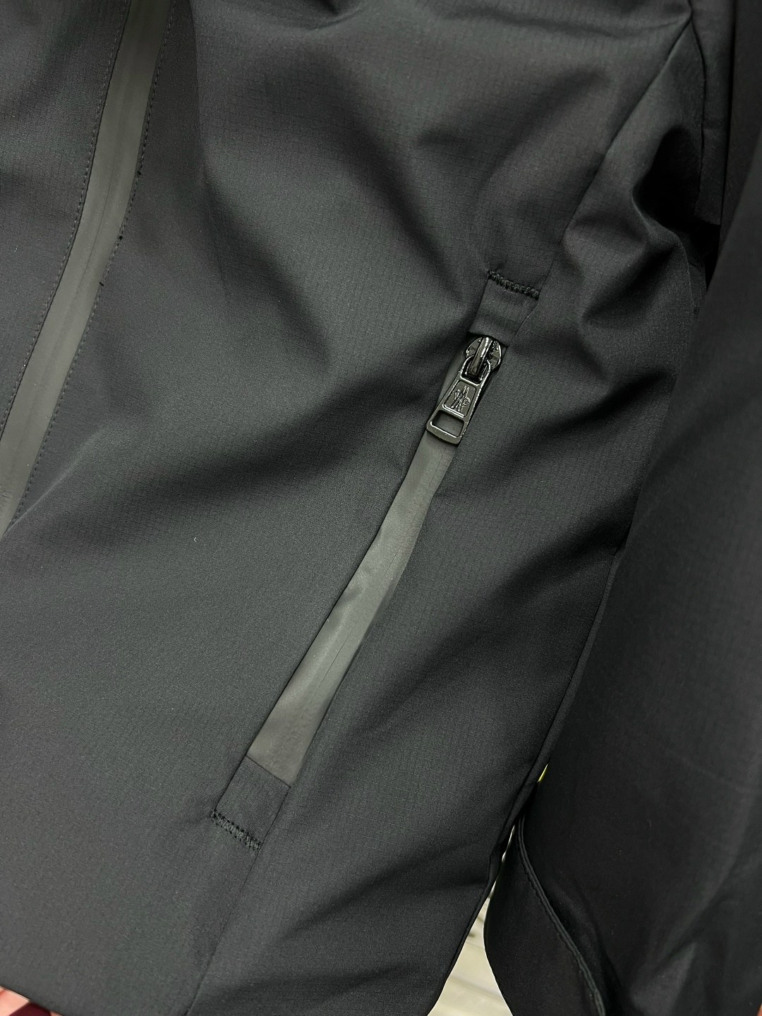 ветровка moncler,куртка moncler,куртка ветровка moncler,куртка демисезонная moncler,куртка moncler мужская