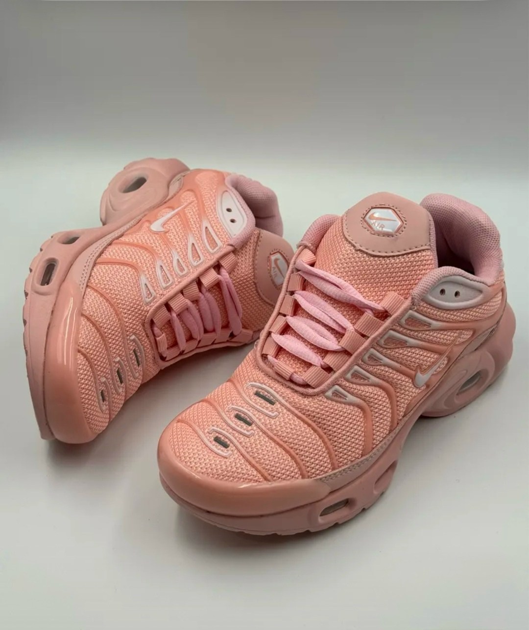 nike air max tn plus pink,nike air max plus pink,nike air max plus tn,женские кроссовки nike air max plus,nike air max plus