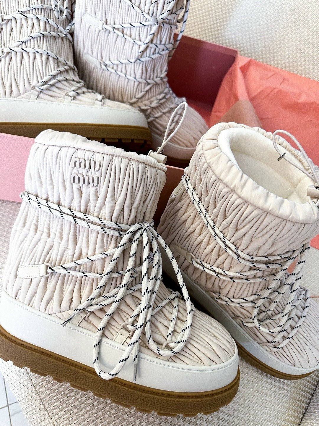 ,луноходы женские,короткие сапоги,зимняя женская ,женские дутики