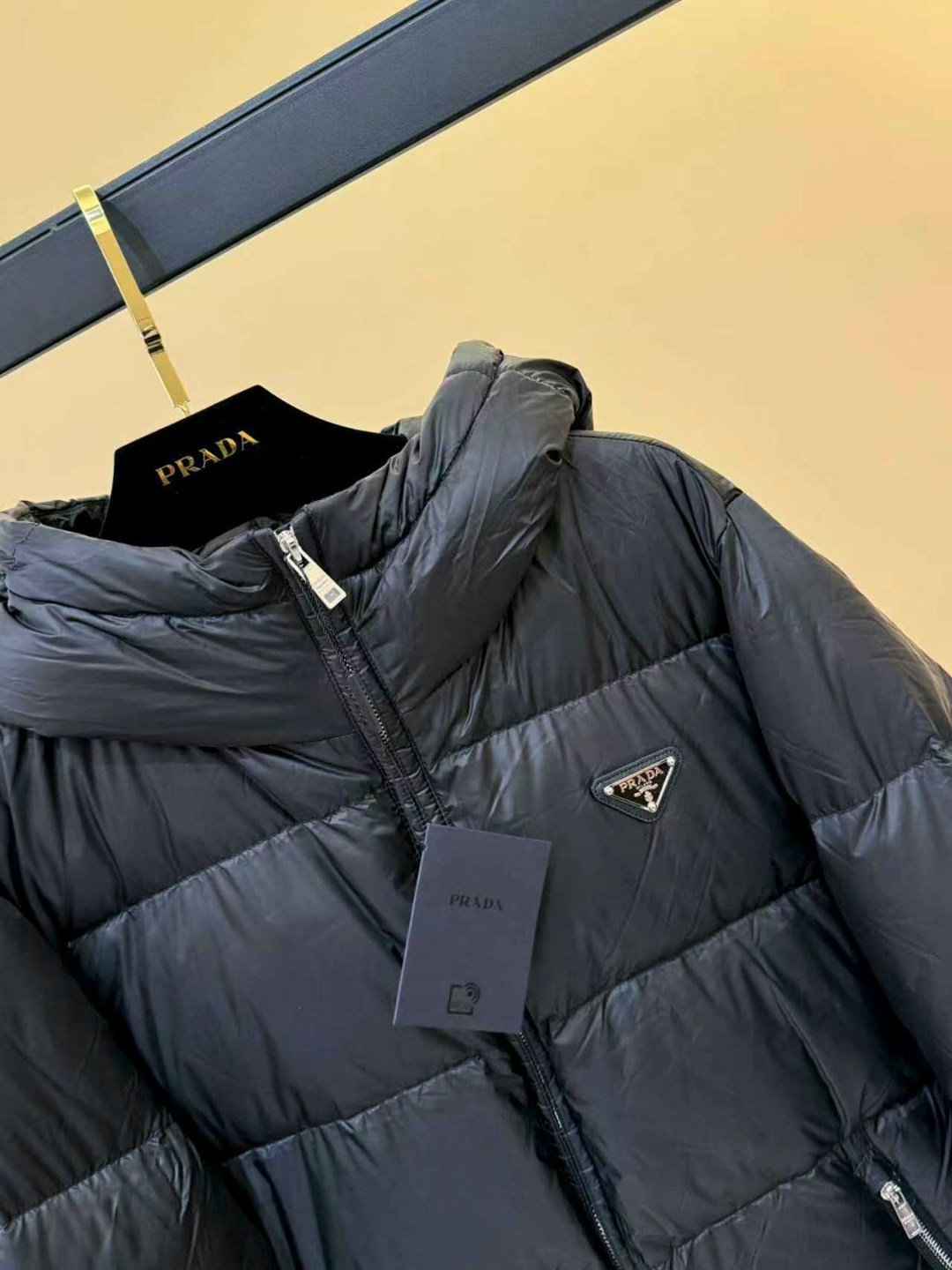 пуховик prada,куртка пуховик,куртка,пуховик прада,куртка прада