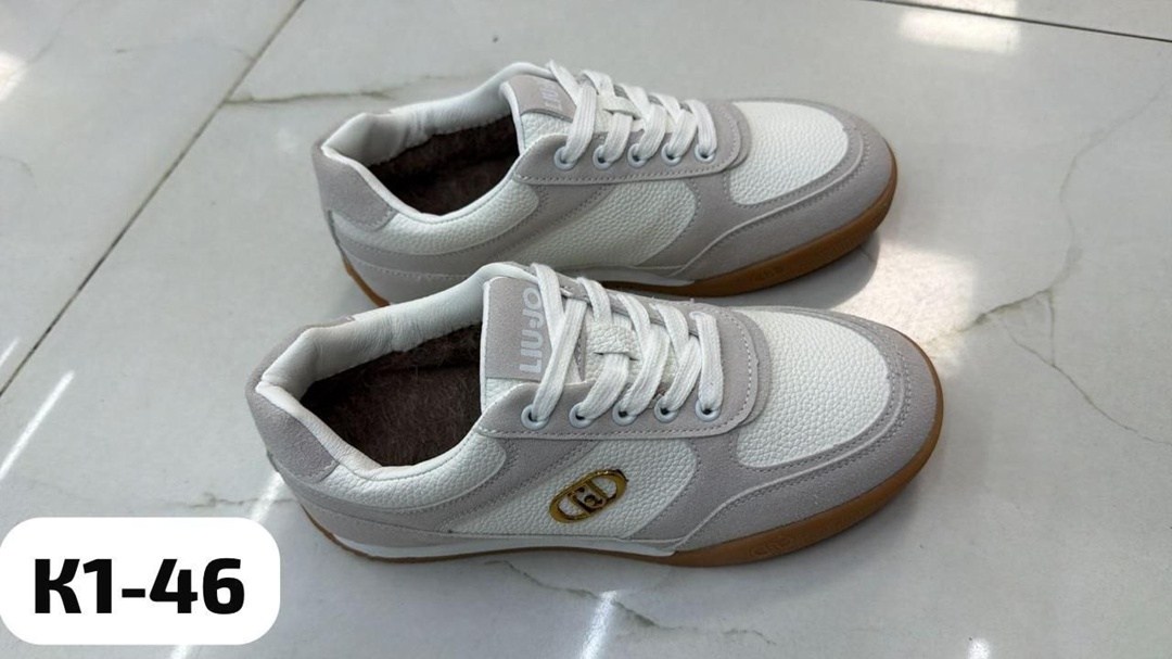 ,женские кроссовки,спортивная , кроссовки,кроссовки брендовые