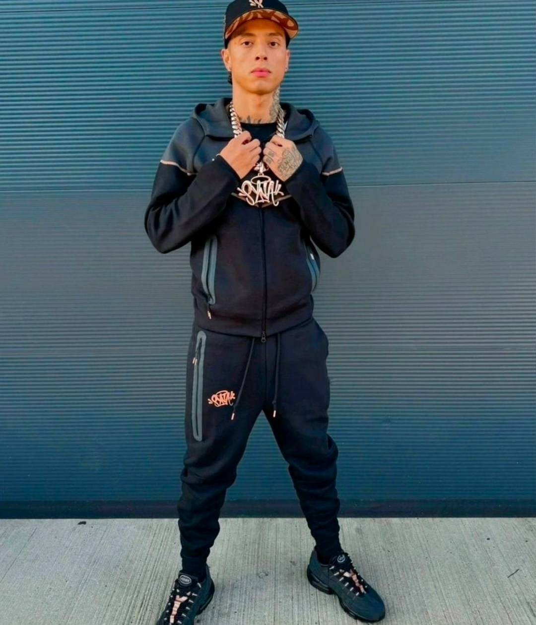 костюм nike tech fleece,tech fleece nike,nike tech fleece windrunner,nike sportswear tech fleece,nike tech fleece central cee