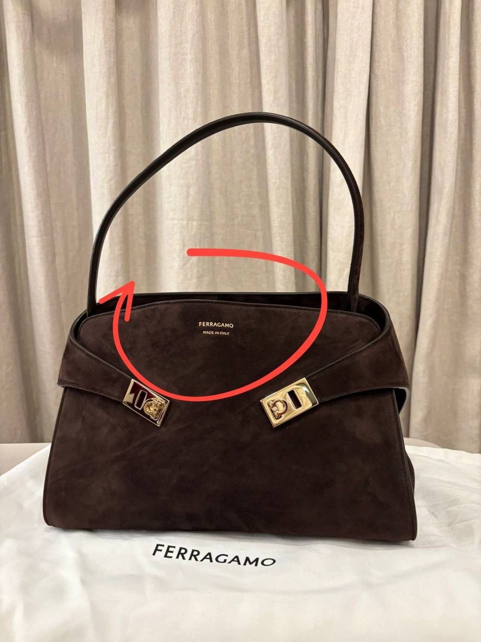 замшевая сумка,сумка salvatore ferragamo,женская замшевая сумка,сумка ferragamo,сумка