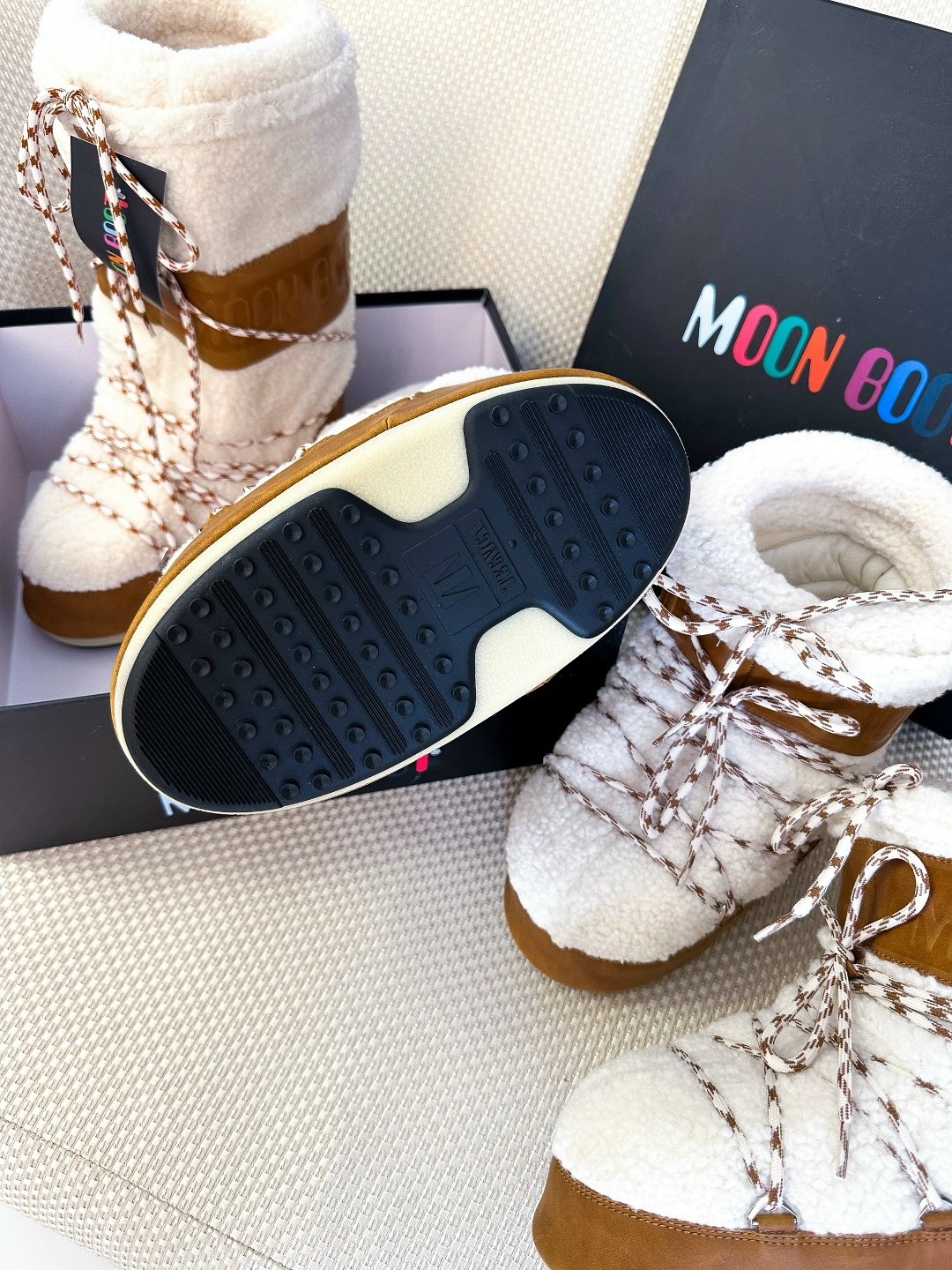 луноходы женские,ботинки moon boot,,зимние сапоги,сапоги moon boot