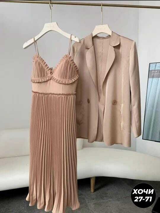 плиссированное платье,женское плиссированное платье,плиссированное атласное платье с длинными,модное платье,плиссированное платье макси