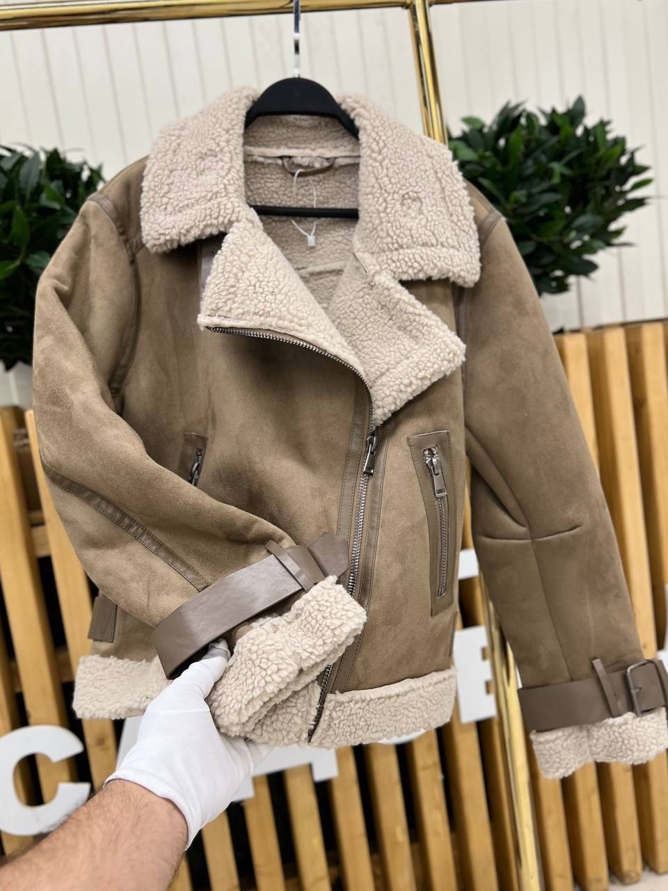 авиатор дубленка,дубленка зимняя,короткая дубленка,женская дублёнка,белая дубленка