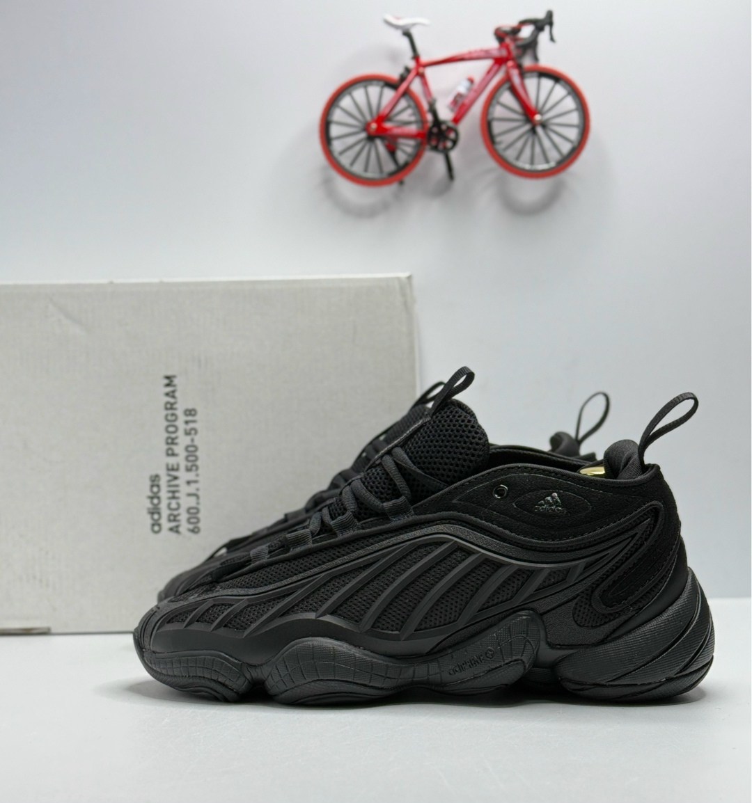 кроссовки adidas yeezy 500,кроссовки adidas,кроссовки мужские adidas,кроссовки adidas yeezy,кроссовки adidas yeezy boost 500