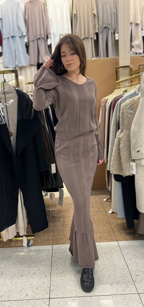 трикотажные костюмы,вязаные костюмы,костюм повседневный,вязаное платье,костюм бежевый