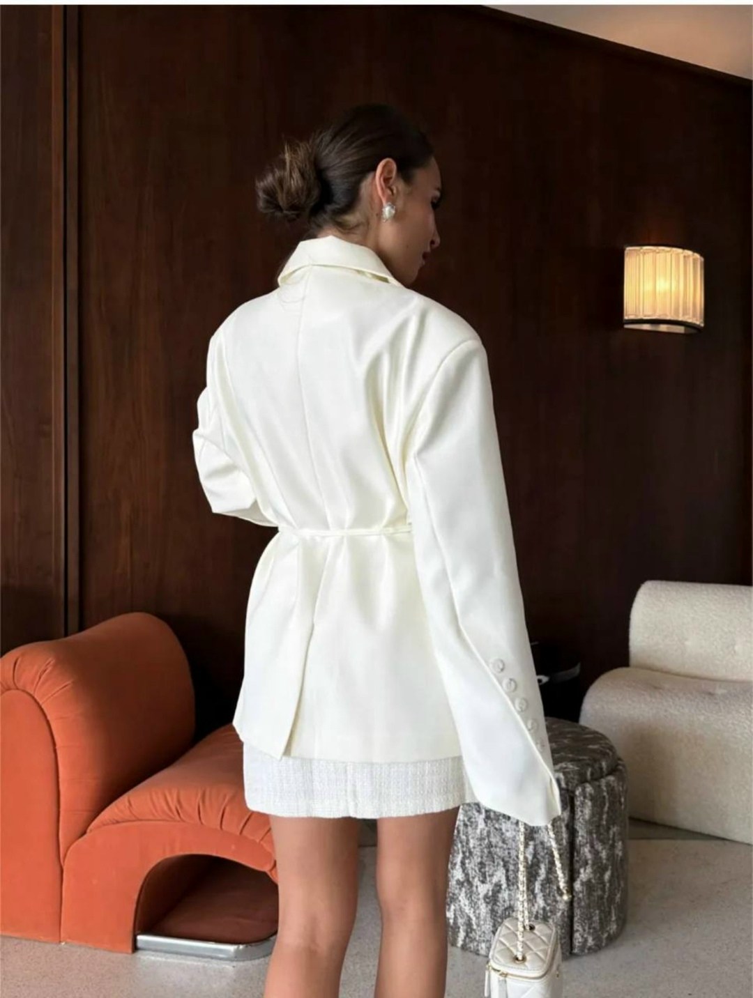 элегантные пальто,белый пиджак оверсайз,модное пальто,пальто с поясом,пальто женские